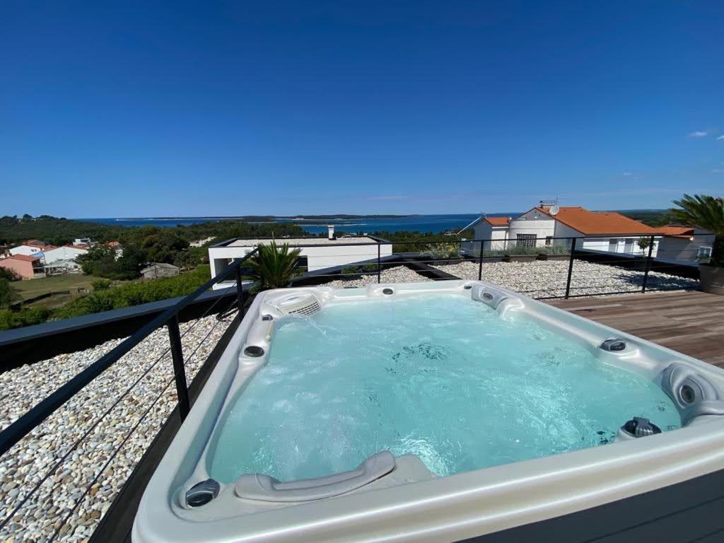 Luxury Villa Aruna Pula Exteriör bild